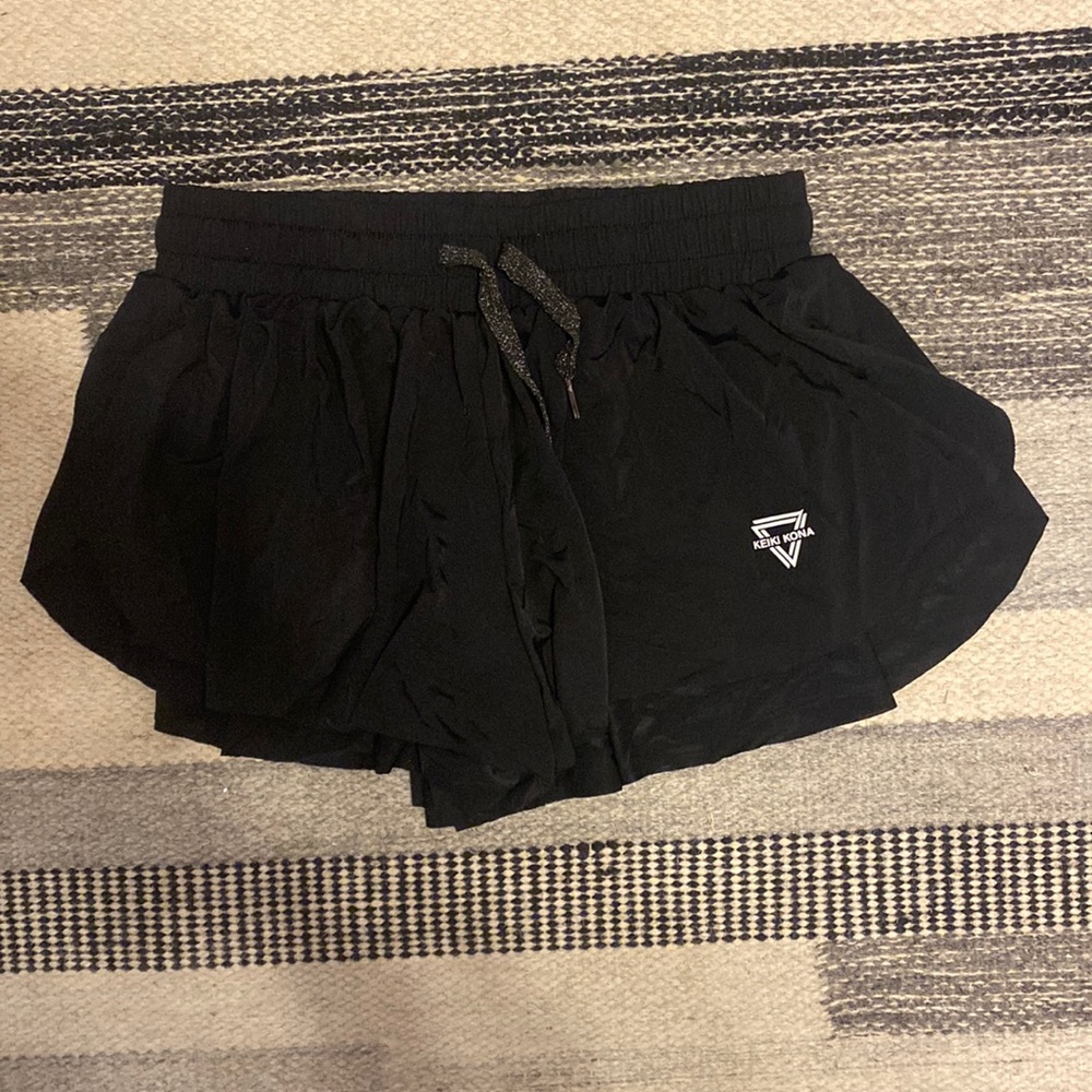 black keiki kona shorts